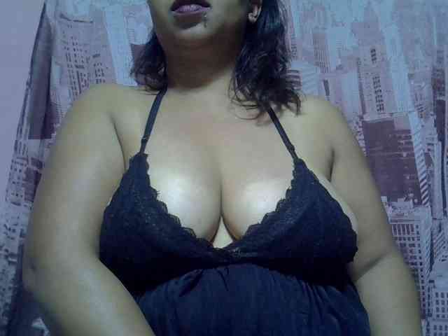 bigass-tits webcam