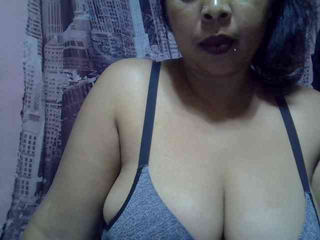 bigass-tits webcam