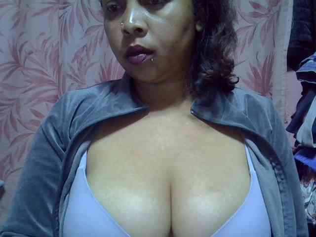 bigass-tits webcam