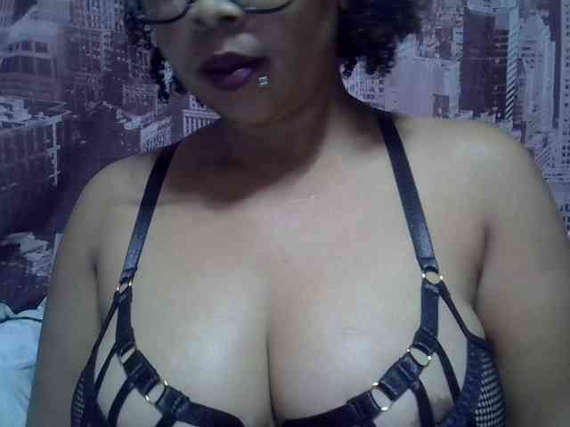 bigass-tits webcam