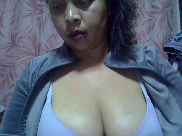 bigass-tits webcam