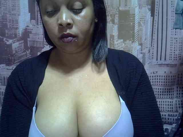 bigass-tits webcam