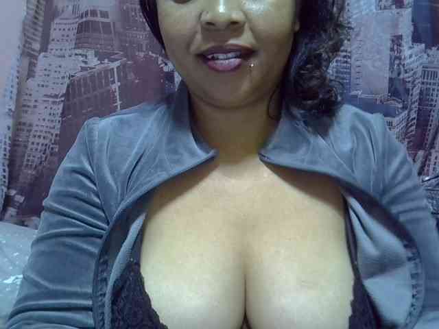 bigass-tits webcam