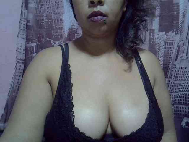 bigass-tits webcam