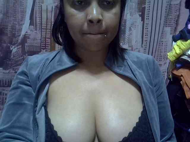 bigass-tits webcam