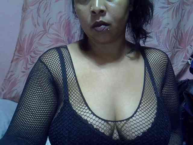 bigass-tits's live room