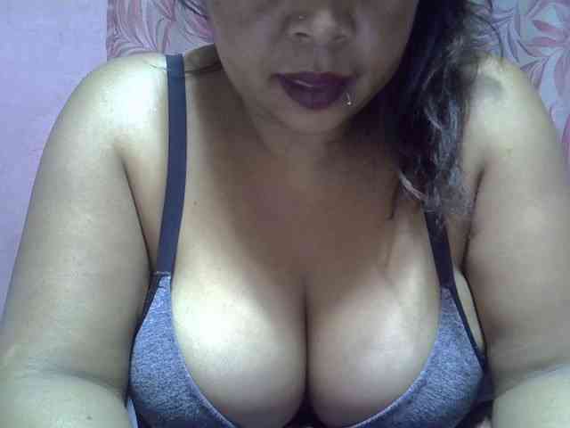 bigass-tits webcam