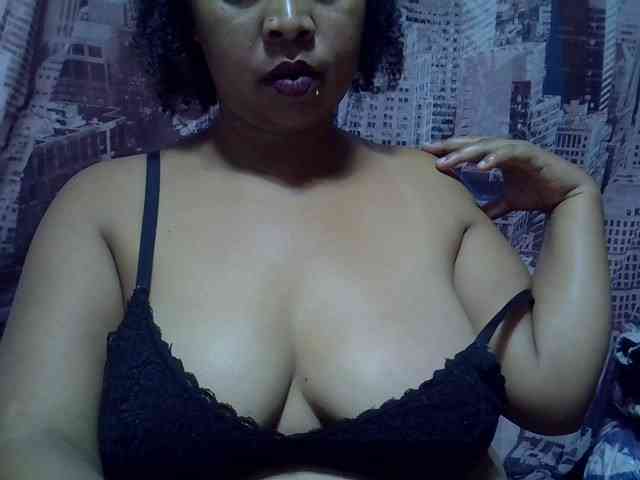 bigass-tits webcam