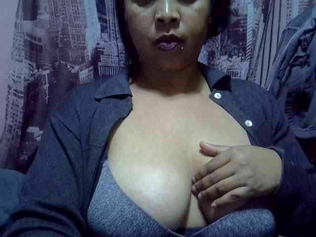 bigass-tits webcam