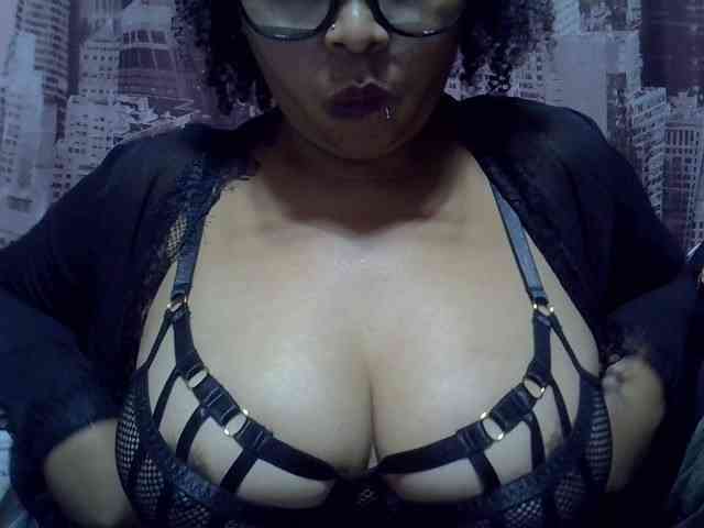 bigass-tits webcam