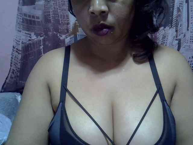 bigass-tits webcam
