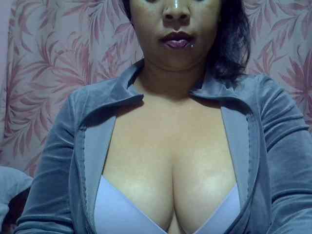 bigass-tits webcam