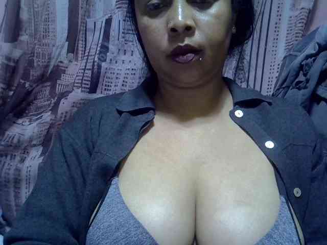 bigass-tits webcam