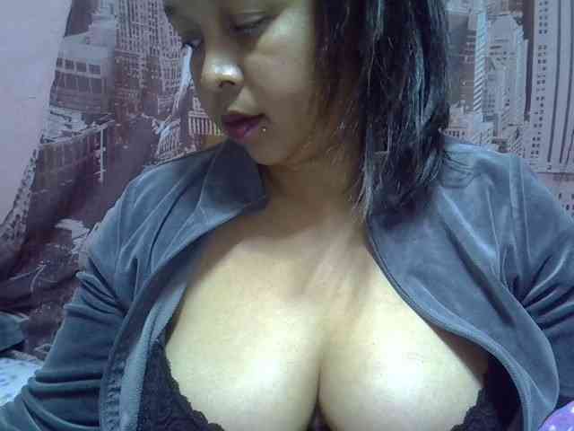 bigass-tits webcam