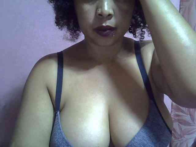 bigass-tits webcam