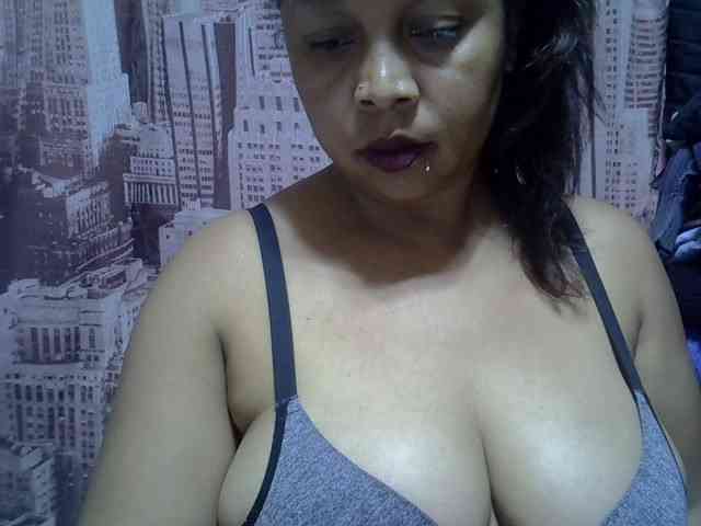 bigass-tits webcam