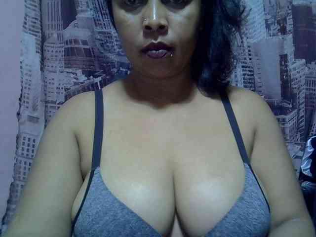 bigass-tits webcam
