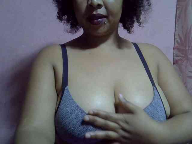 bigass-tits webcam