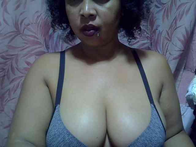 bigass-tits webcam