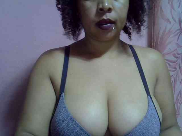 bigass-tits webcam