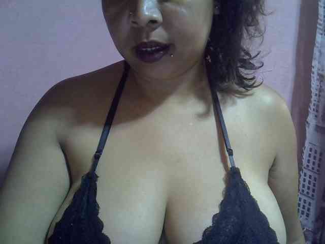 bigass-tits webcam