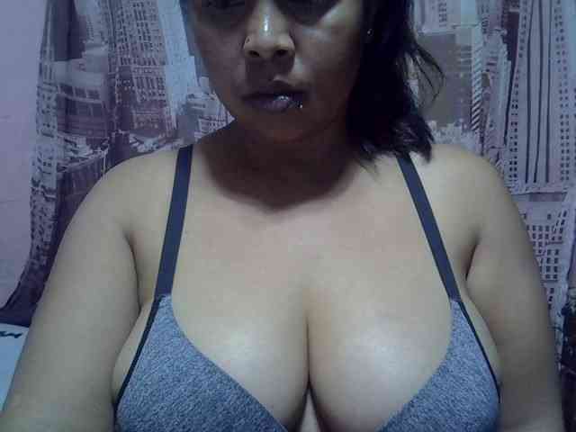 bigass-tits webcam