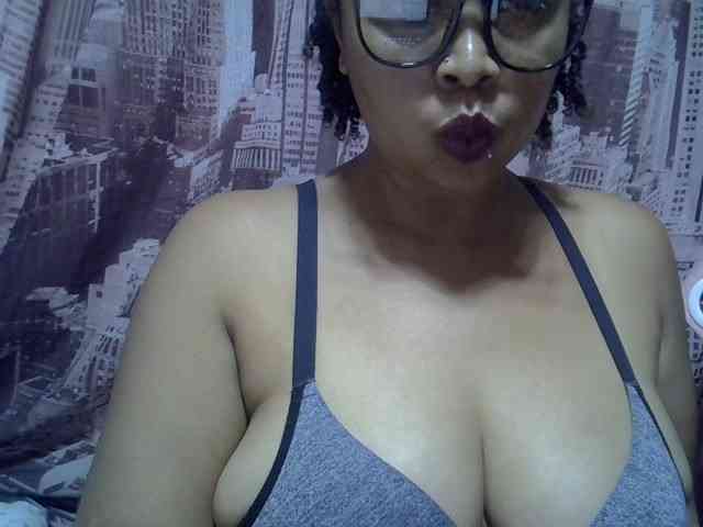 bigass-tits webcam