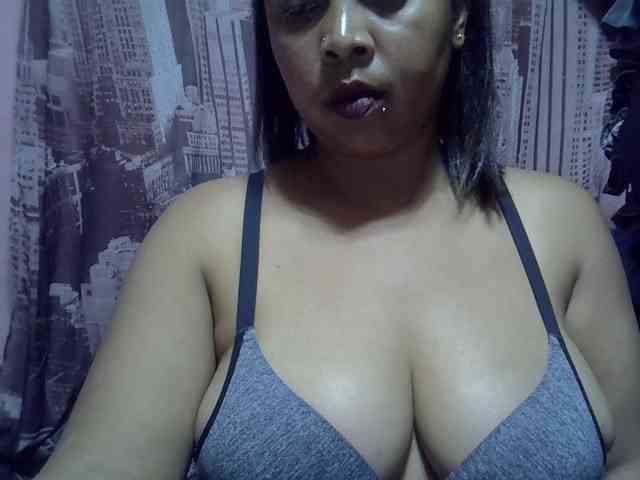 bigass-tits webcam