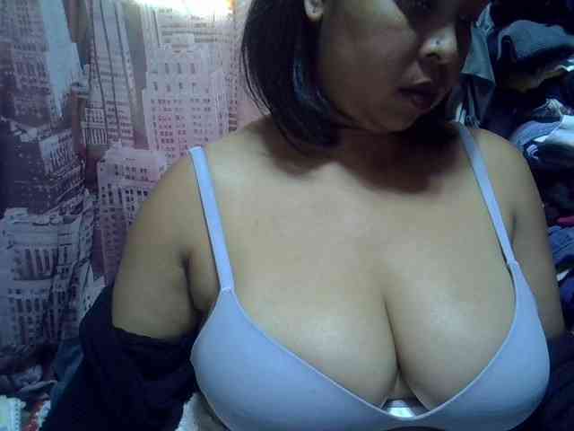 bigass-tits webcam