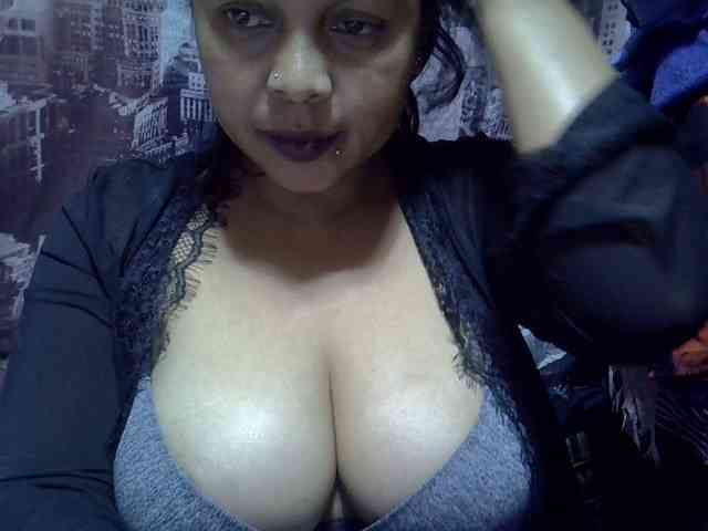 bigass-tits webcam