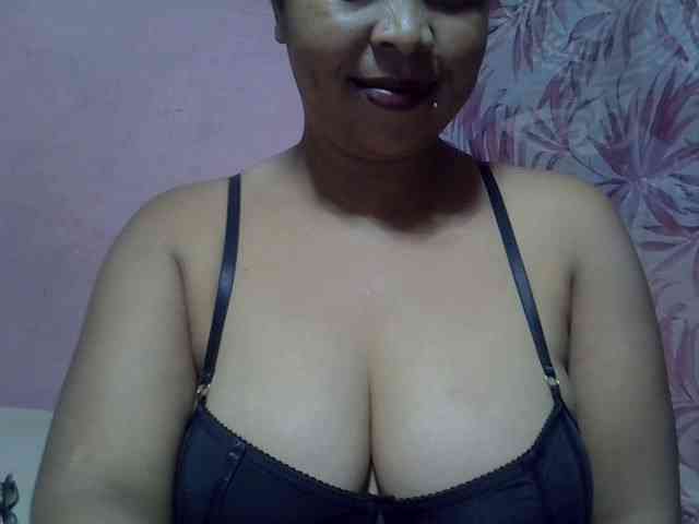 bigass-tits webcam