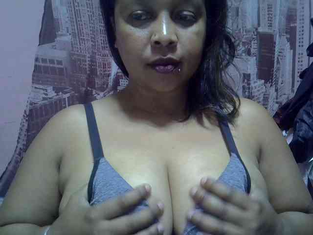 bigass-tits webcam