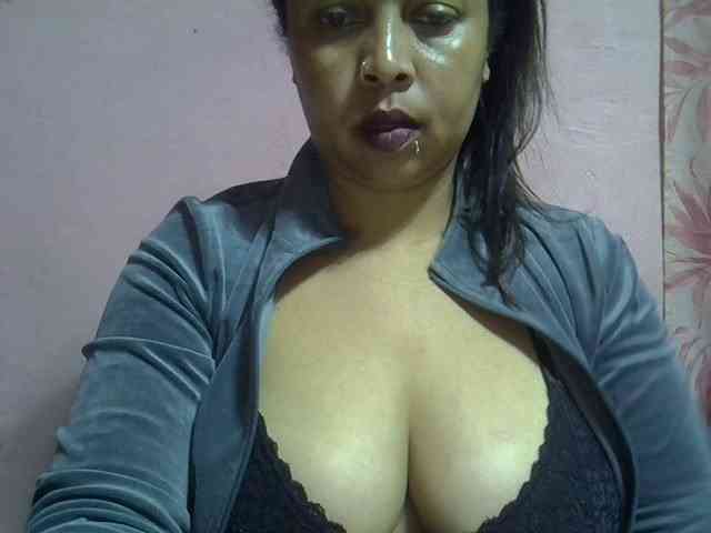 bigass-tits webcam
