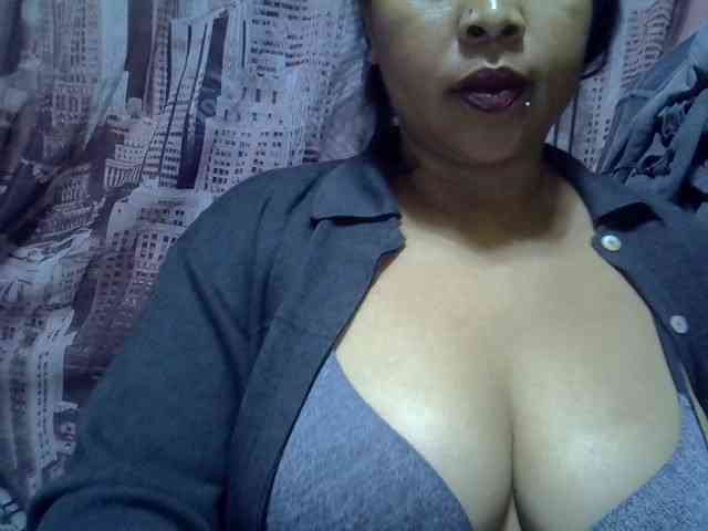 bigass-tits webcam