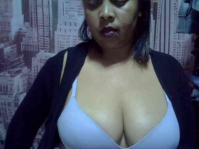 bigass-tits webcam