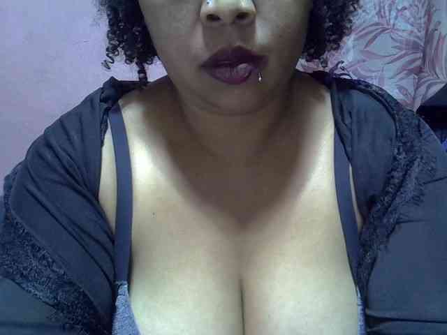 bigass-tits webcam
