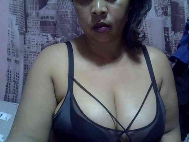 bigass-tits webcam