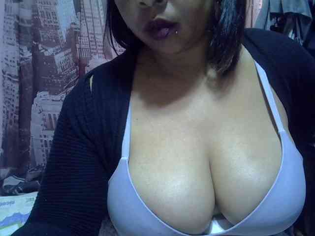 bigass-tits webcam