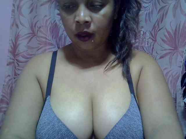 bigass-tits webcam