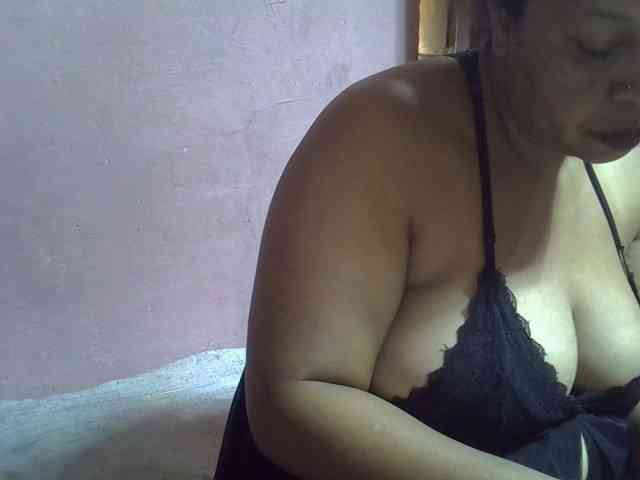 bigass-tits webcam