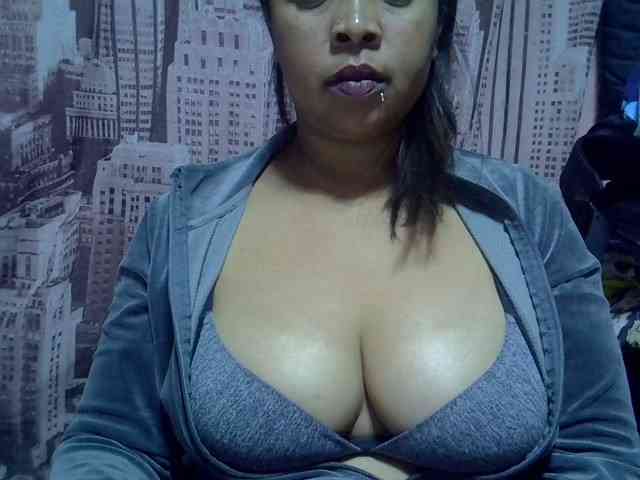 bigass-tits webcam