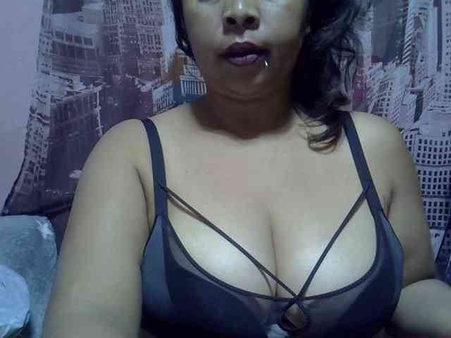 bigass-tits webcam