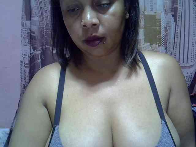 bigass-tits webcam