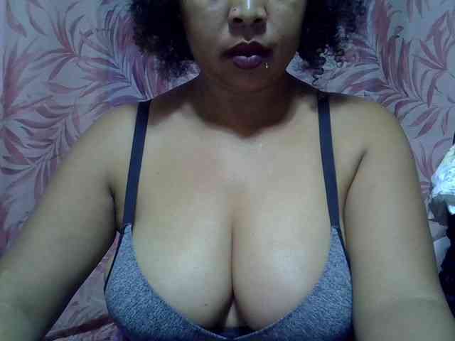bigass-tits webcam