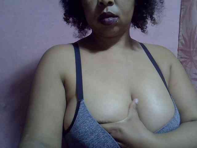 bigass-tits webcam