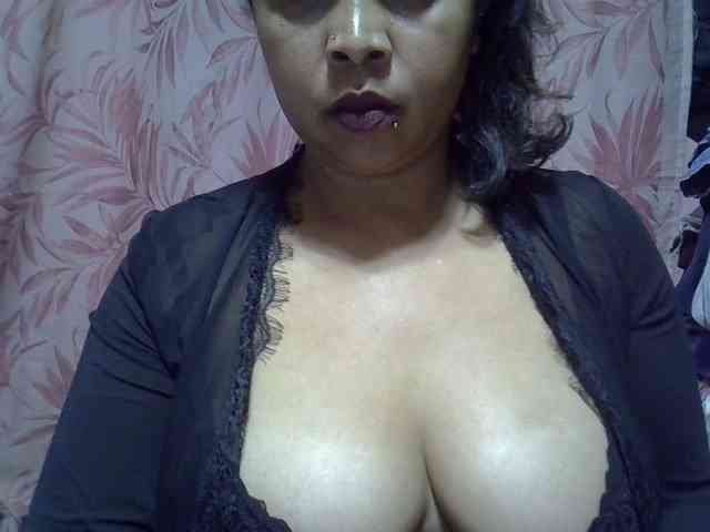 bigass-tits webcam