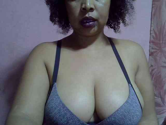 bigass-tits webcam