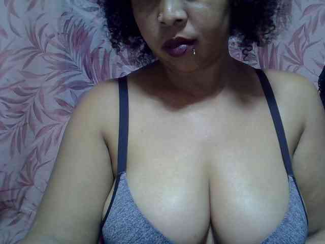 bigass-tits webcam