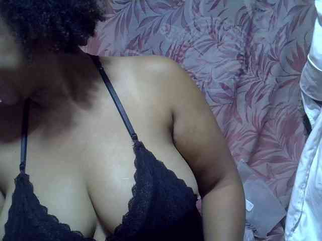 bigass-tits webcam