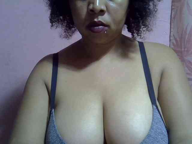 bigass-tits webcam